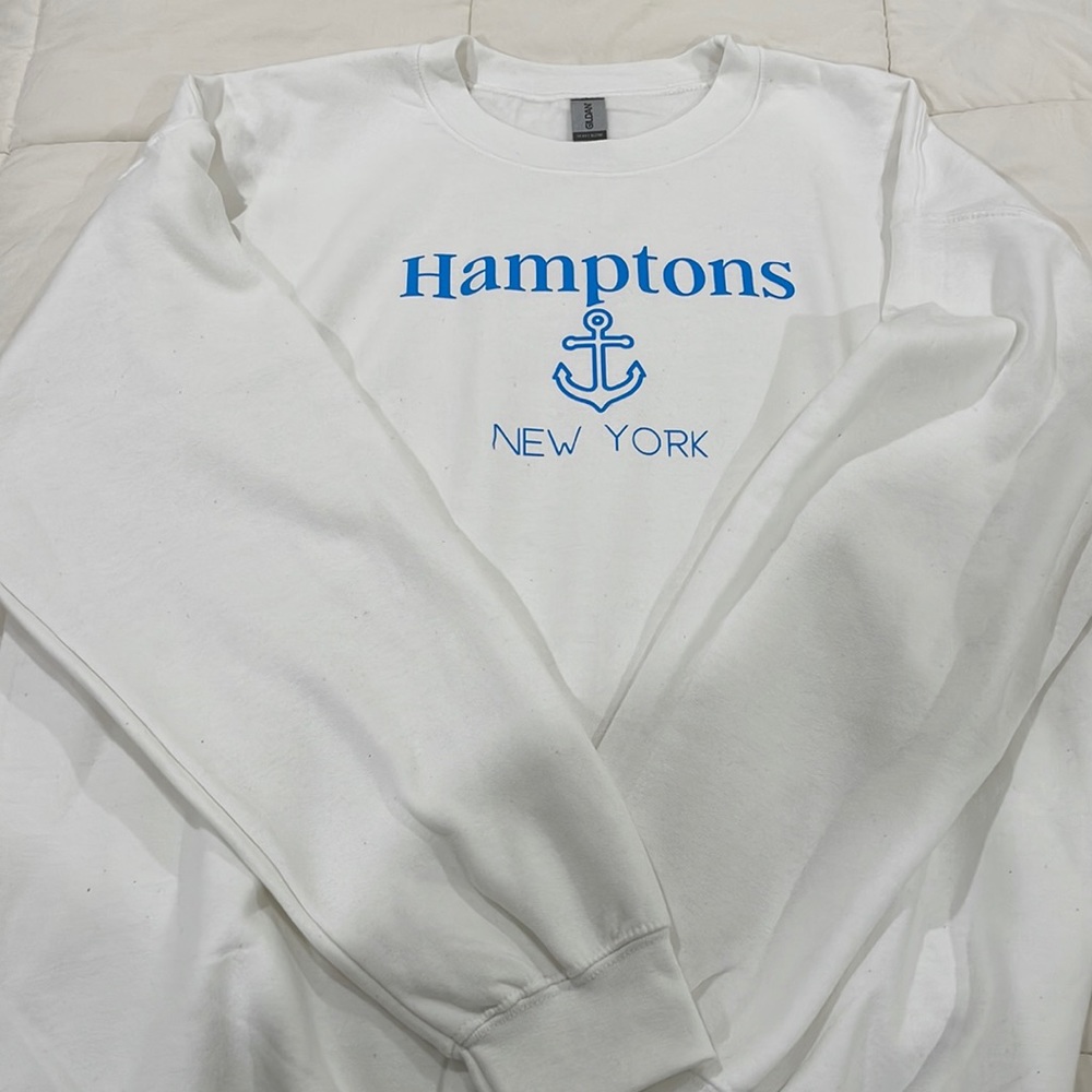 hamptons white sweatshirt